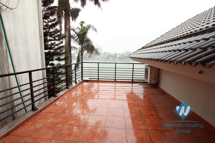 Beautiful house for rent in Westlake area, facing to the lake